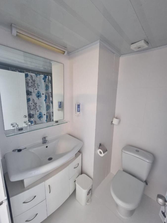 Nereus Hotel Paphos Ngoại thất bức ảnh